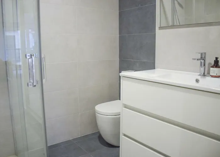 Διαμέρισμα Modern & Spacious Near La Concha Bay *